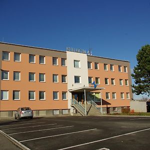 Hotel Hvězda Kroměříž Exterior photo