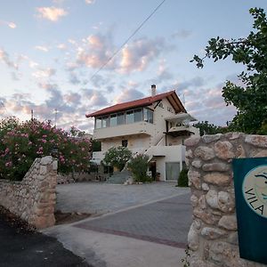 Vila Vivari Hotel Exterior photo