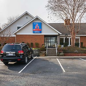 Studio 6-Greensboro, NC Hotel Exterior photo