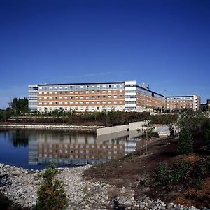 Residence & Conference Centre - Oshawa Exterior photo