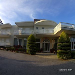 Hotel Akrogiali Korinós Exterior photo