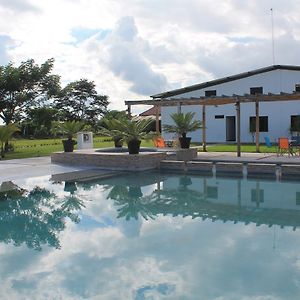 Real Primaveras Campestre Hotel Escárcega Exterior photo