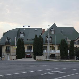 Hotel Holdfeny Kapolnasnyek Exterior photo