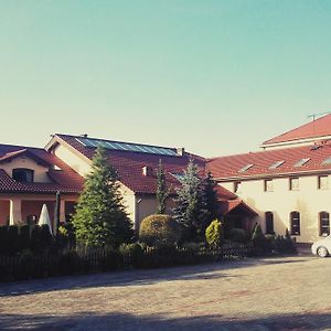 Zajazd Idylla Sierakowice  Exterior photo