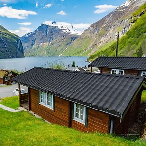 Grande Hytteutleige og Camping Hotel Geiranger Exterior photo