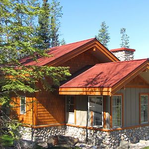 Patricia Lake Bungalows Jasper Exterior photo