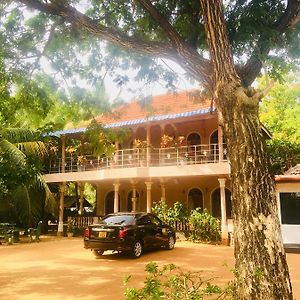 New Land Guest House Batticaloa Exterior photo