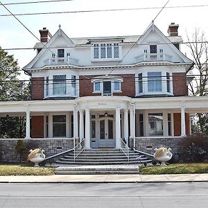 Albanus Phillips Inn Cambridge Exterior photo