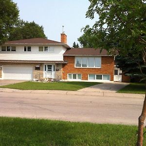 College Park Bed & Breakfast Bed and Breakfast Saskatoon Exterior photo