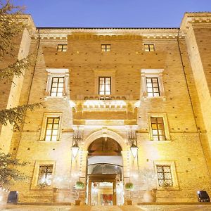 Castello Chiola Dimora Storica Hotel Loreto Aprutino Exterior photo