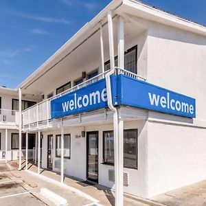 Motel 6 Fort Worth North Haltom City Exterior photo