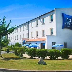 ibis budget Niort - La Crèche Hotel Exterior photo