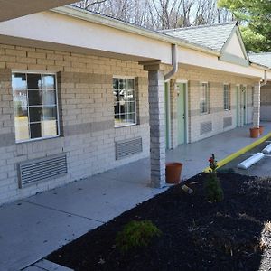 Economy Inn Cuyahoga Falls Exterior photo