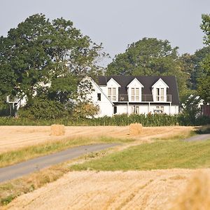 Quistgaarden Bed&Breakfast Bed and Breakfast Spjellerup Exterior photo