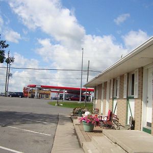 Royal Napanee Inn Greater Napanee Exterior photo