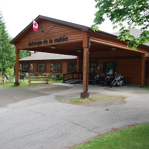 Auberge de la Vallee Hotel Bathurst Exterior photo