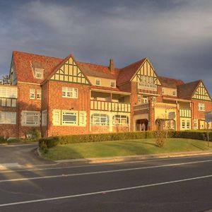 Wallacia Hotel Exterior photo