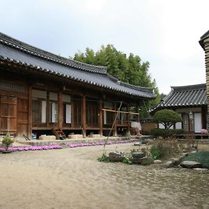 Geochang Choongsindang Donggae Jeongon Gotek Hotel Exterior photo