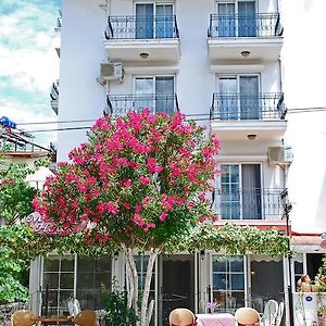 Melaike Hotel Foça Exterior photo