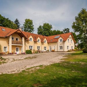 Penzion Agata Hotel Žehrov Exterior photo