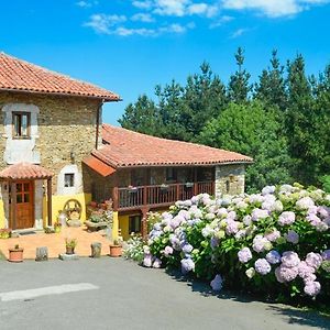 La Asturxana Pension Malleza Exterior photo