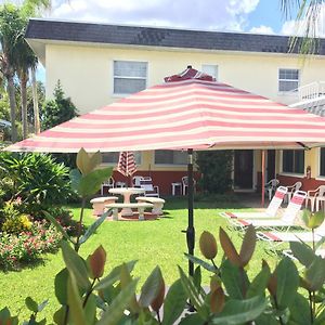 Carousel Motel -Redington Shores Exterior photo