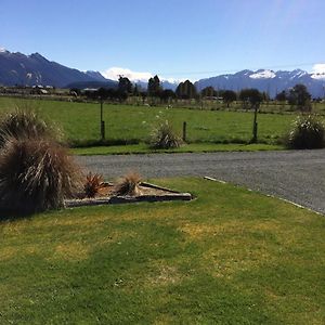 Acheron Cottages Manapouri Exterior photo