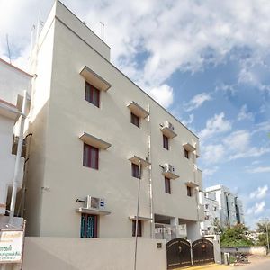 Oyo Varun Residency Hotel Irugur Exterior photo