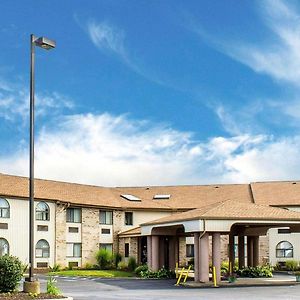 Quality Inn Elyria Exterior photo