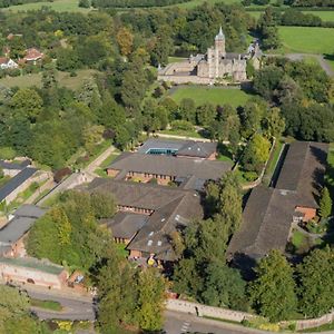 De Vere Horsley Estate Hotel East Horsley Exterior photo