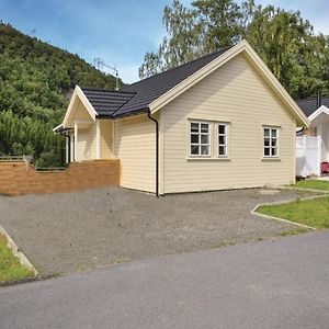 3 Bedroom Lovely Home In Farsund Exterior photo