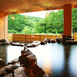 土湯温泉 やすらぎの宿 向瀧旅館 Hotel Fukushima  Exterior photo