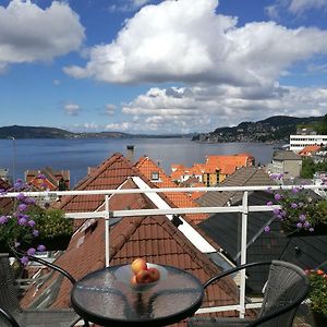 Penthouse With Perfect Location And Spectacular View Appartement Bergen Exterior photo