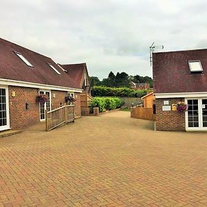 Forest Edge Motel Ticehurst Exterior photo