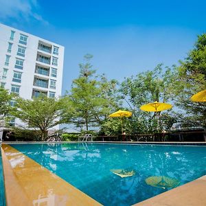 Ny City Resort And Spa Bang Phli Exterior photo