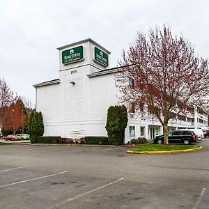 Hometowne Studios By Red Roof Tacoma - Puyallup Exterior photo