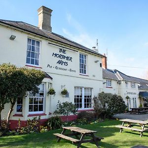 The Mortimer Arms (Adults Only) Hotel Romsey Exterior photo