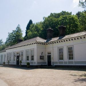 The Old Railway Station Bed and Breakfast Petworth Exterior photo