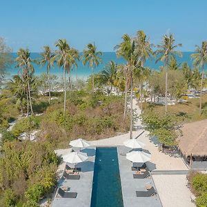 Tamu Koh Rong Hotel Pagoda Beach Exterior photo