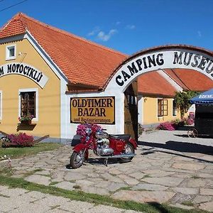 Muzeum Lesna:Penzion A Camping Hotel Lesna  Exterior photo