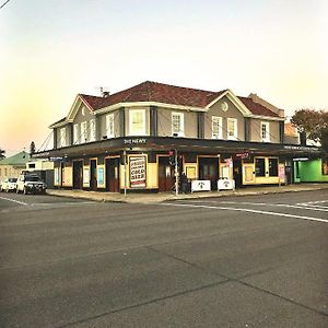 Newcastle Hotel Exterior photo