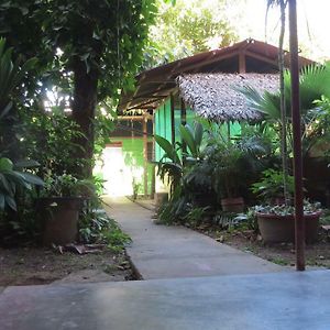 Tambopata Hostel Bambu Puerto Maldonado Exterior photo