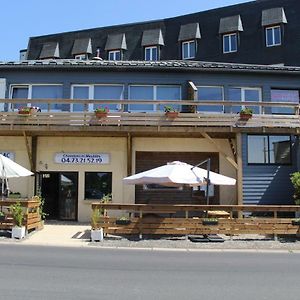 Hotel Du Lac - Au Bord Du Lac La Tour-dʼAuvergne Exterior photo