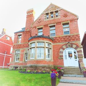 Prince Inn Charlottetown Exterior photo