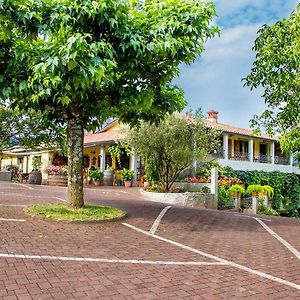 Cebron Family Estate Hotel Branik Exterior photo