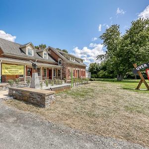 Stowe Mountain Road Getaway Appartement Exterior photo