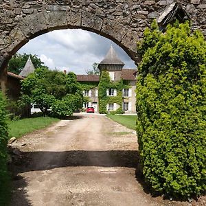 Pierre Deluen Domaine De La Grange De Quaire Bed and Breakfast Chassenon Exterior photo