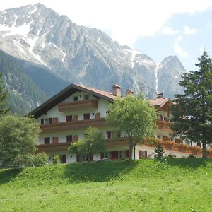 Kuehlerhof Aparthotel Anterselva di Mezzo Exterior photo