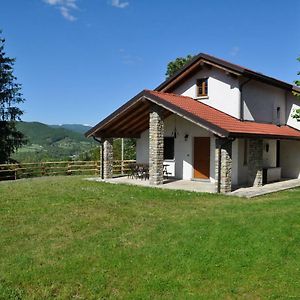 Il Casolare Bioenergetico Bed and Breakfast Albareto  Exterior photo