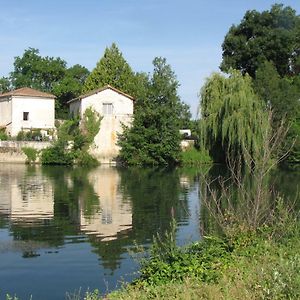 The Riverside Retreat-Le Pont De Vinade Appartement Jarnac Exterior photo